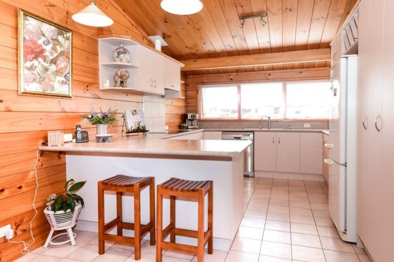 Photo of property in 15 Spinnaker Drive, Flagstaff, Hamilton, 3210