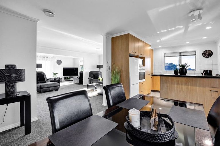 Photo of property in 85 Wallath Road, Westown, New Plymouth, 4310