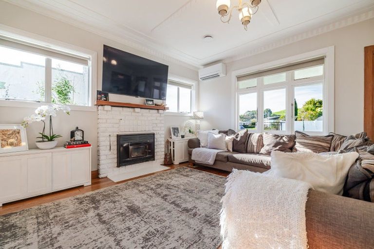 Photo of property in 10 Huxley Street, Pahiatua, 4910