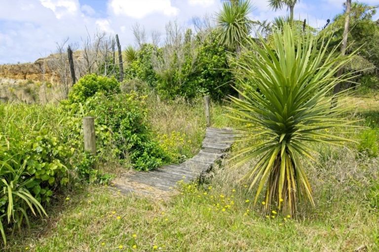 Photo of property in 20 Clifftop Lane, Cape Foulwind, 7892