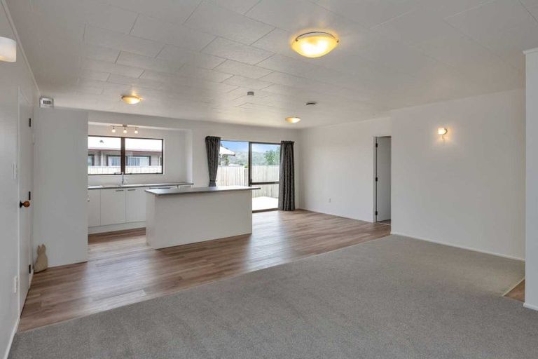 Photo of property in 114 Paramount Parade, Tikipunga, Whangarei, 0112