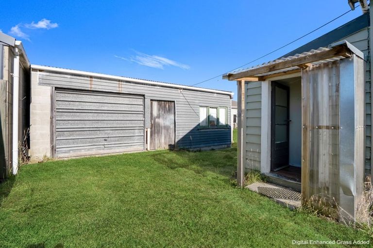 Photo of property in 16 Argyle Street, Balclutha, 9230