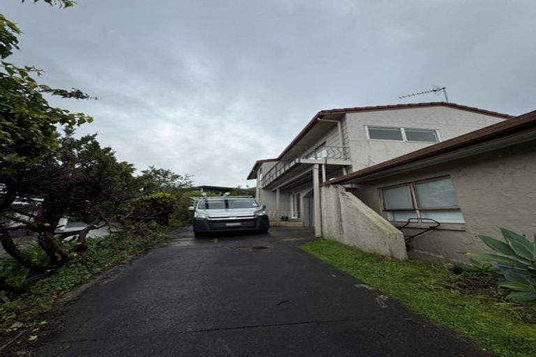 Photo of property in 2/13 Noumea Place, Mairangi Bay, Auckland, 0630