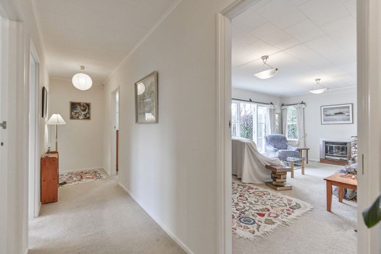 Photo of property in 6 Carl Avenue, Havelock North, 4130