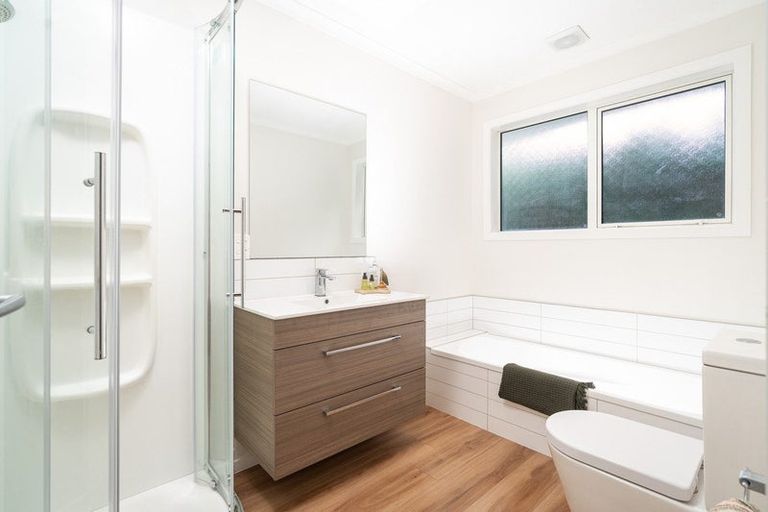 Photo of property in 13a Huia Street, Tawa, Wellington, 5028