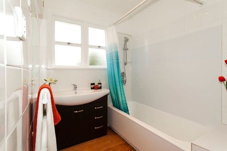 Photo of property in 17 Pandora Place, Pakuranga, Auckland, 2010