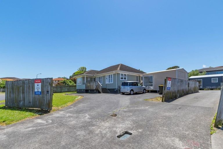 Photo of property in 79 Robert Skelton Place, Clendon Park, Auckland, 2103