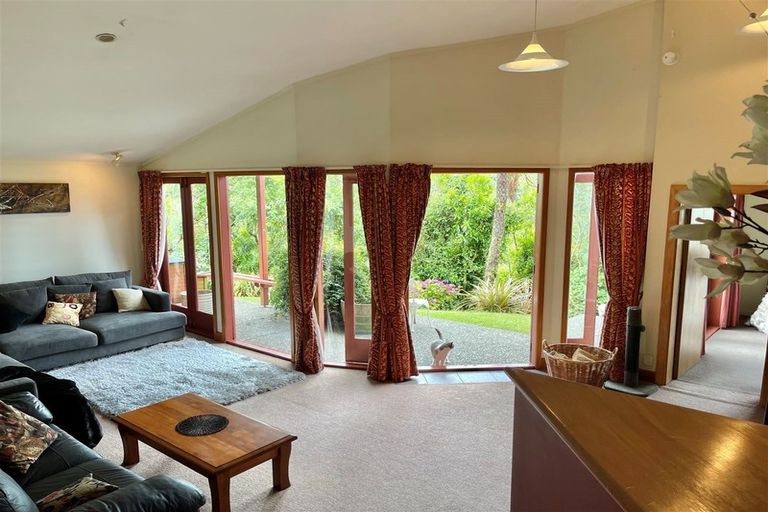 Photo of property in 64 Nalanda Crescent, Broadmeadows, Wellington, 6035