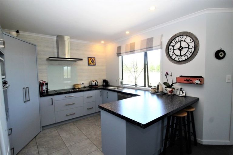 Photo of property in 8 Gordon Street, Woodville, 4920
