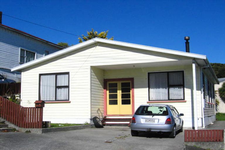 Photo of property in 50 Murray Street, Greymouth, 7805