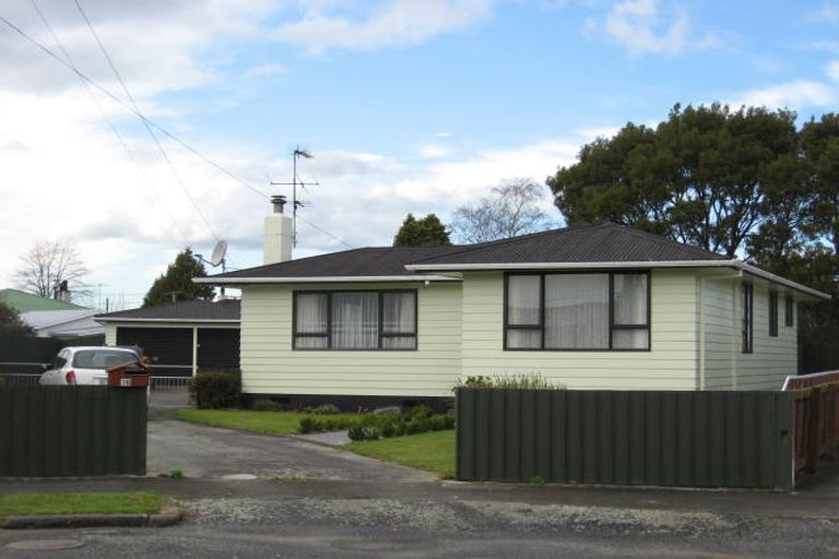 Photo of property in 16 Jones Place, Masterton, 5810