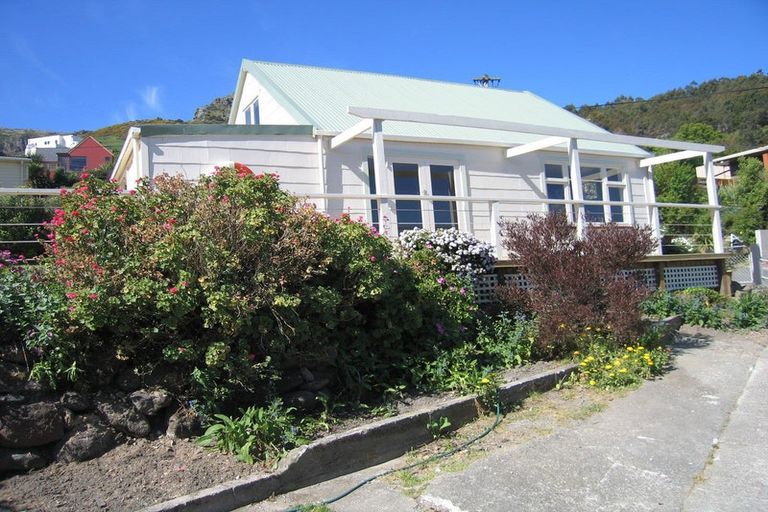 Photo of property in 3 Brenchley Road, Lyttelton, 8082