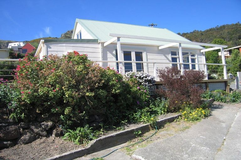 Photo of property in 3 Brenchley Road, Lyttelton, 8082