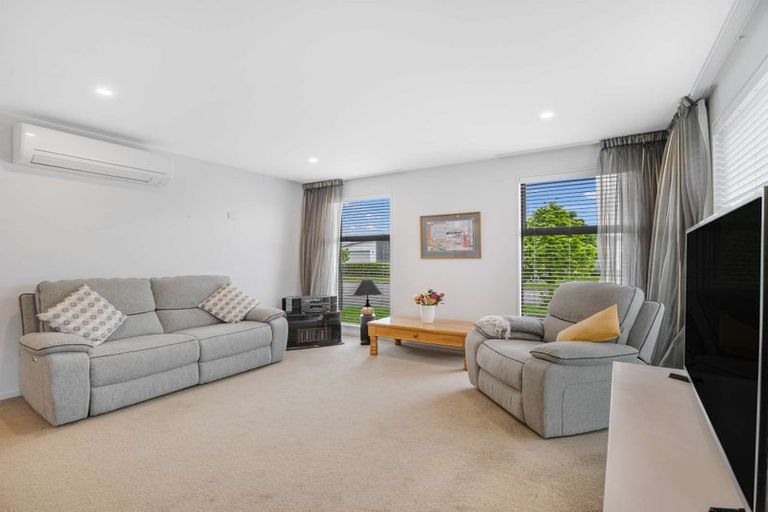 Photo of property in 5 Whitau Place, Marshland, Christchurch, 8083