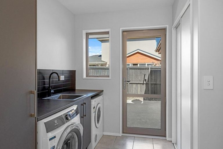 Photo of property in 16 Sovereign Gardens, Halswell, Christchurch, 8025