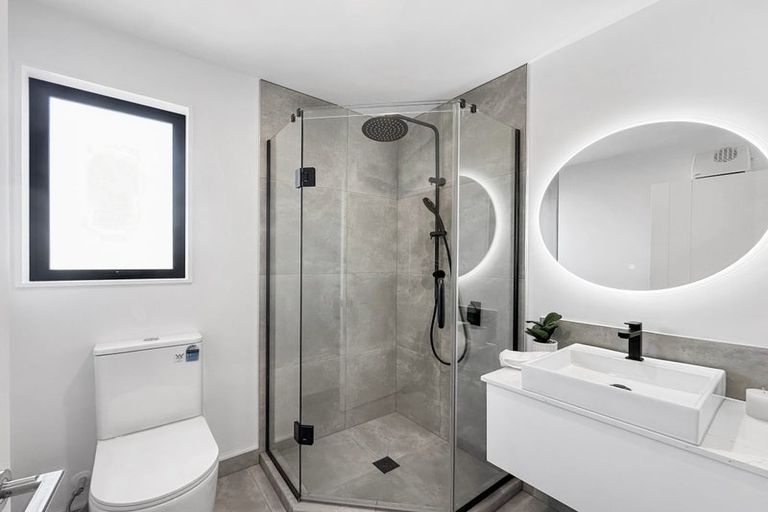 Photo of property in 146 Blenheim Road, Riccarton, Christchurch, 8041