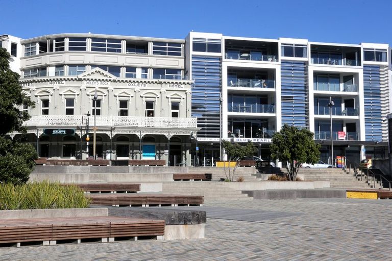 Photo of property in Oxleys Rock Apartments, 401/6 London Quay, Picton, 7220