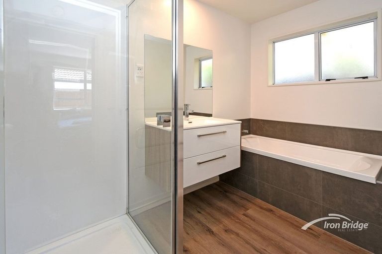 Photo of property in 2/65 Tyrone Street, Belfast, Christchurch, 8051