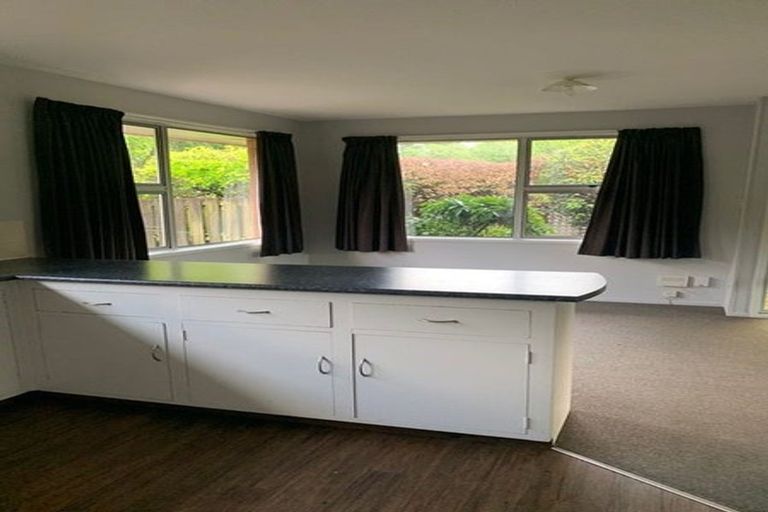 Photo of property in 2/27 Thorrington Road, Cashmere, Christchurch, 8022