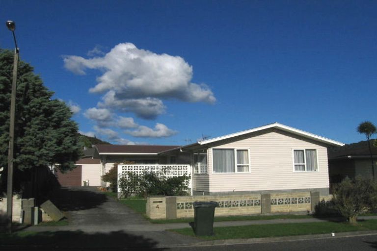 Photo of property in 4 Mitimiti Grove, Wainuiomata, Lower Hutt, 5014