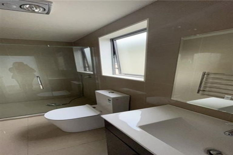 Photo of property in 105 Mahia Road, Wattle Downs, Auckland, 2103