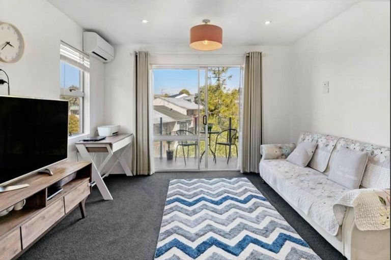 Photo of property in 3/7 Alston Avenue, Kelston, Auckland, 0602