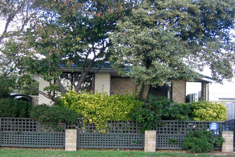 Photo of property in 32 Walton Road, Paraparaumu Beach, Paraparaumu, 5032