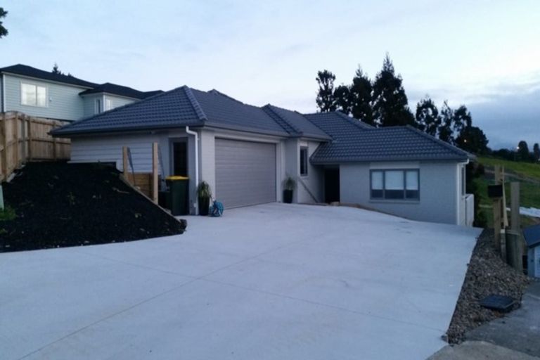 Photo of property in 10 Tokerau Crescent, Pukekohe, 2120