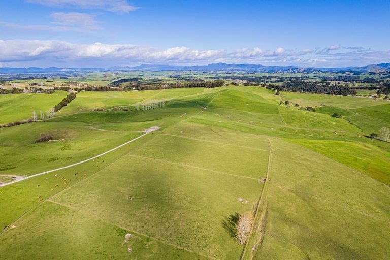 Photo of property in 1065 Pipiwai Road, Ruatangata West, Whangarei, 0176