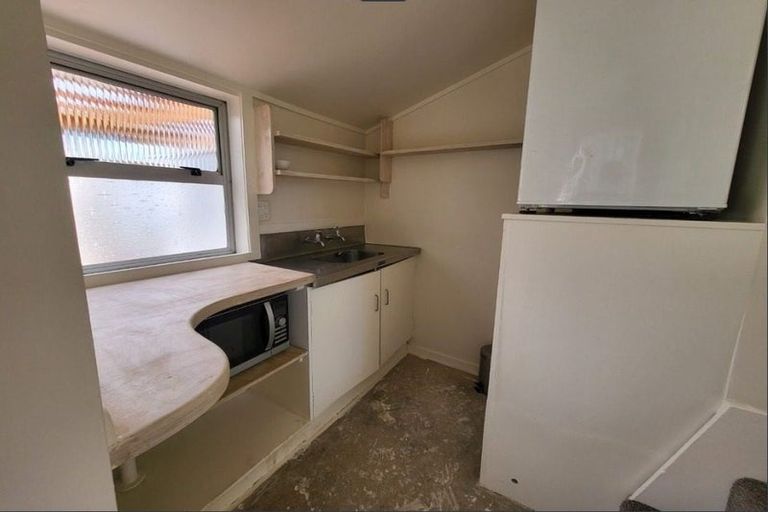 Photo of property in 23 Milton Street, Berhampore, Wellington, 6023