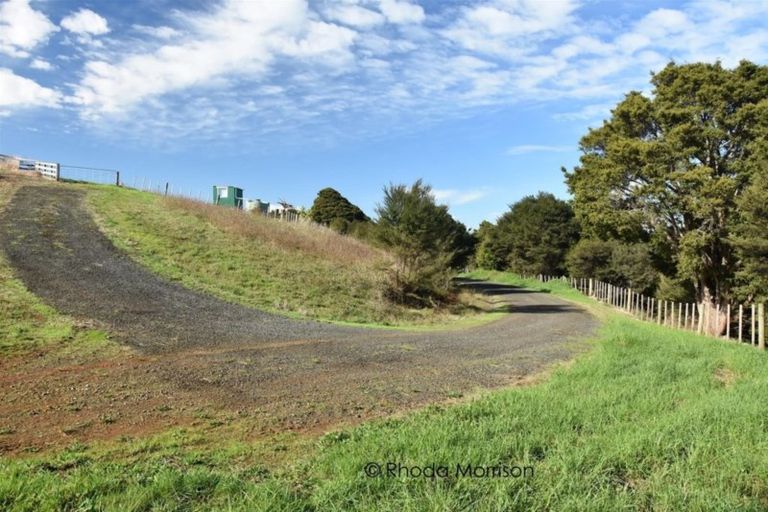 Photo of property in 16 Little Lane, Tinopai, 0593