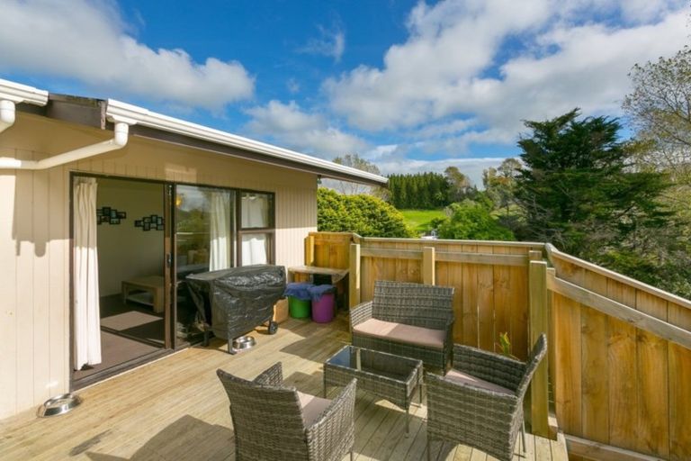 Photo of property in 77 Poplar Grove, Whalers Gate, New Plymouth, 4310