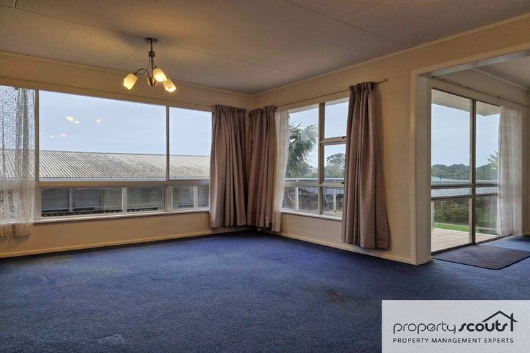 Photo of property in 16 Carlton Terrace, Westown, New Plymouth, 4310