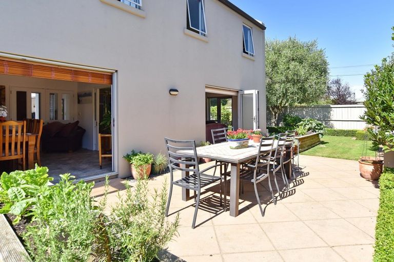 Photo of property in 42 Saint James Avenue, Papanui, Christchurch, 8053