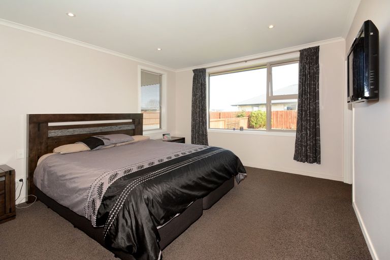Photo of property in 18 William James Close, Mosgiel, 9024