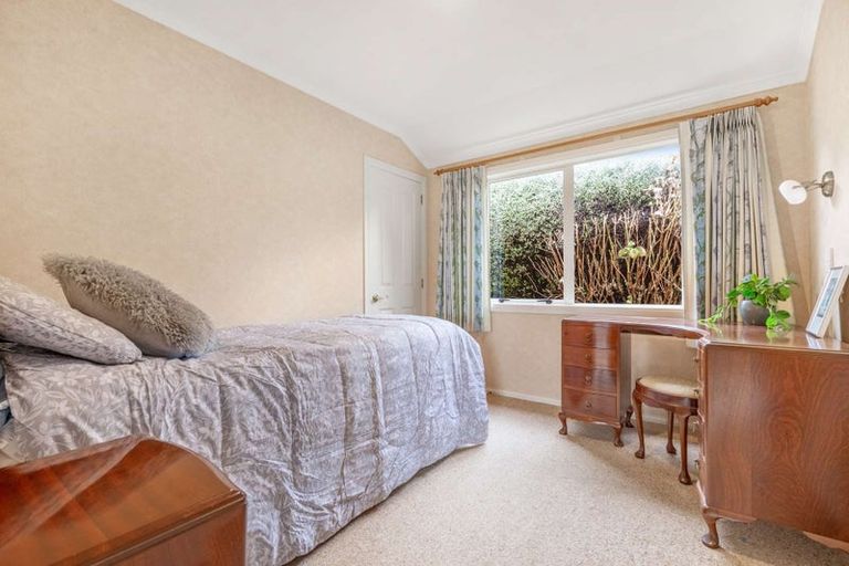 Photo of property in 22 Cobbe Place, Pomare, Rotorua, 3015