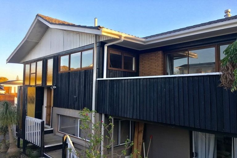 Photo of property in 77 Angelo Avenue, Howick, Auckland, 2014