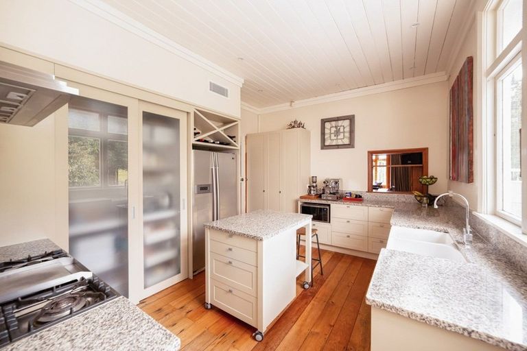 Photo of property in 28 Muri Road, Pukerua Bay, 5026