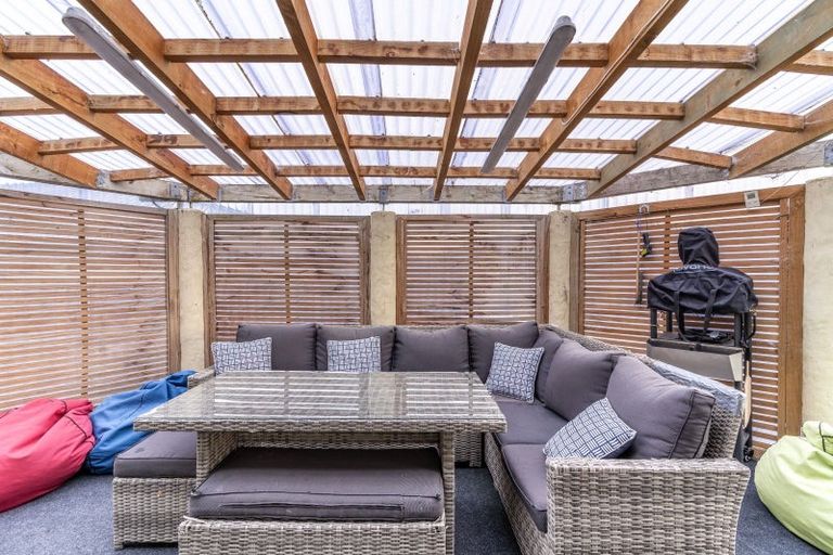 Photo of property in 8 Calder Place, Winton, 9720