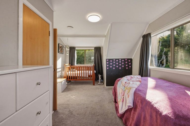 Photo of property in 17 Mountain Road, Western Heights, Rotorua, 3015