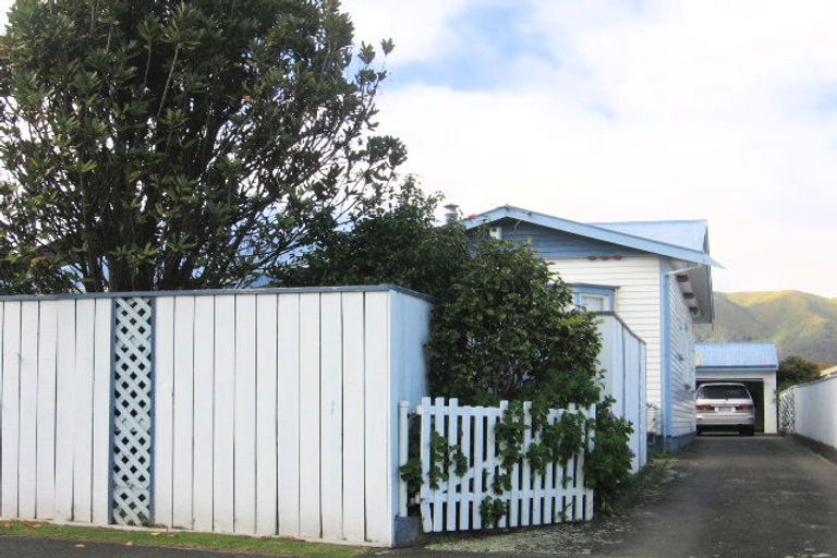 Photo of property in 11 Colin Grove, Hutt Central, Lower Hutt, 5010