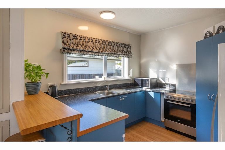Photo of property in 94 Racecourse Road, Sockburn, Christchurch, 8042