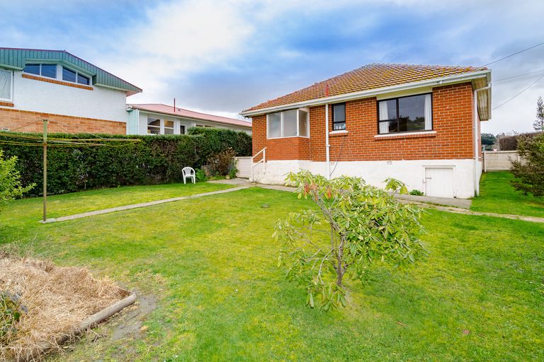 Photo of property in 1 Sickels Street, Fairfield, Dunedin, 9018