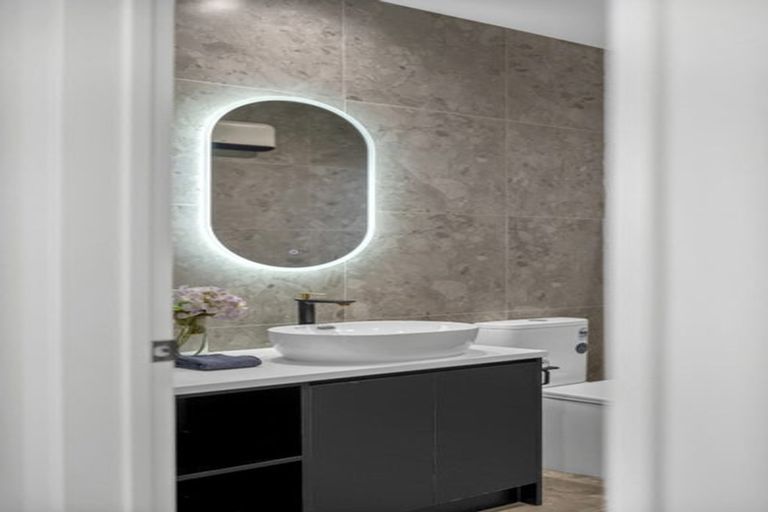 Photo of property in 13 Catalina Avenue, Rosehill, Papakura, 2113