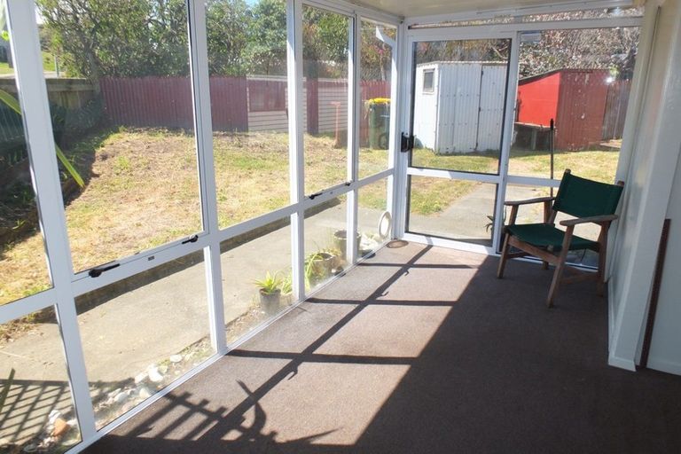 Photo of property in 19 Nash Parade, Foxton Beach, Foxton, 4815