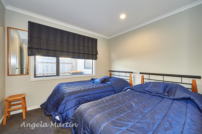 Photo of property in 1 Cullen Court, Palmerston North, 4410