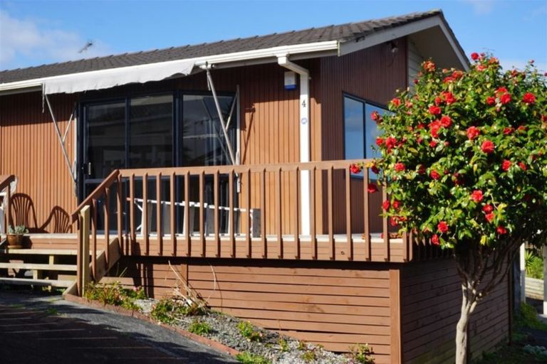 Photo of property in 4/3 Henry Street, Avondale, Auckland, 1026