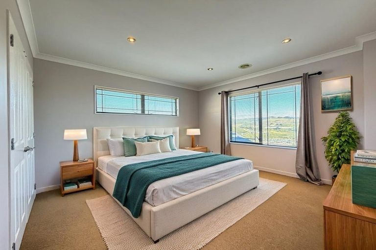 Photo of property in 27 Sandybrow, Churton Park, Wellington, 6037