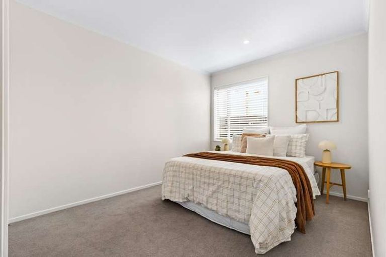 Photo of property in 44 Owen Chapman Drive, Red Beach, 0932
