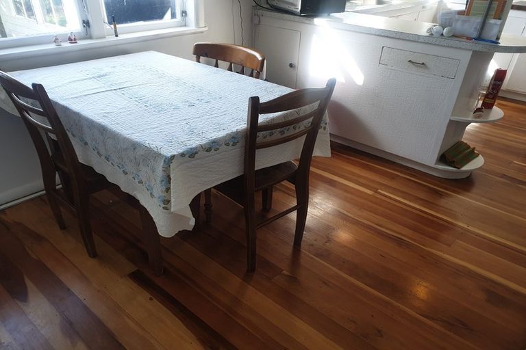 Photo of property in 28 Aurora Terrace, Hillcrest, Hamilton, 3216